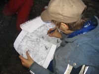 Осенний слет 2004 - Начальник дистации ориентирования за работой